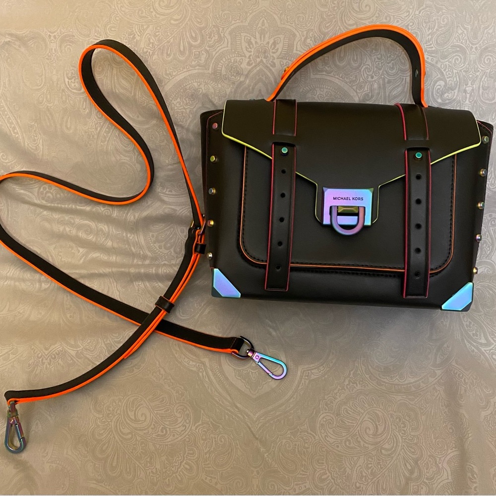 Michael Kors Manhattan Medium Contrast Trim Leather Satchel Stud Signature Bag